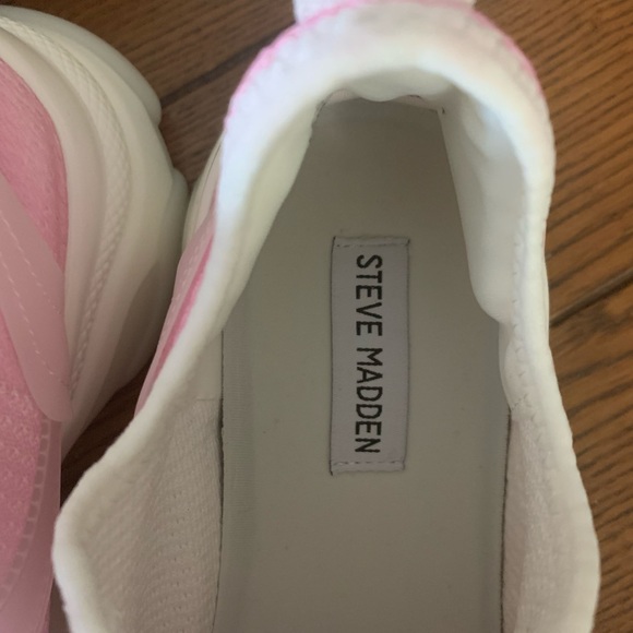 ⭐️BRAND NEW STEVE MADDEN NY90⭐️ - Picture 3 of 7